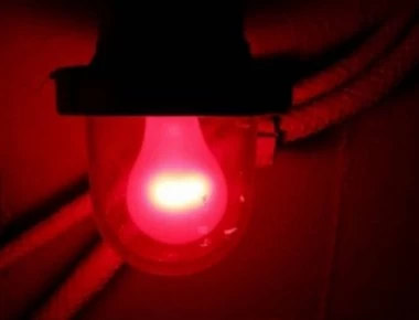 Το ξέρατε; Γιατί οι οίκοι ανοχής έχουν κόκκινο φως;